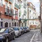 Hip & Renovated T.M. Flat In Bairro Alto