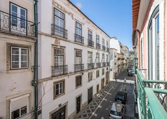 Hip & Renovated T.M. Flat In Bairro Alto