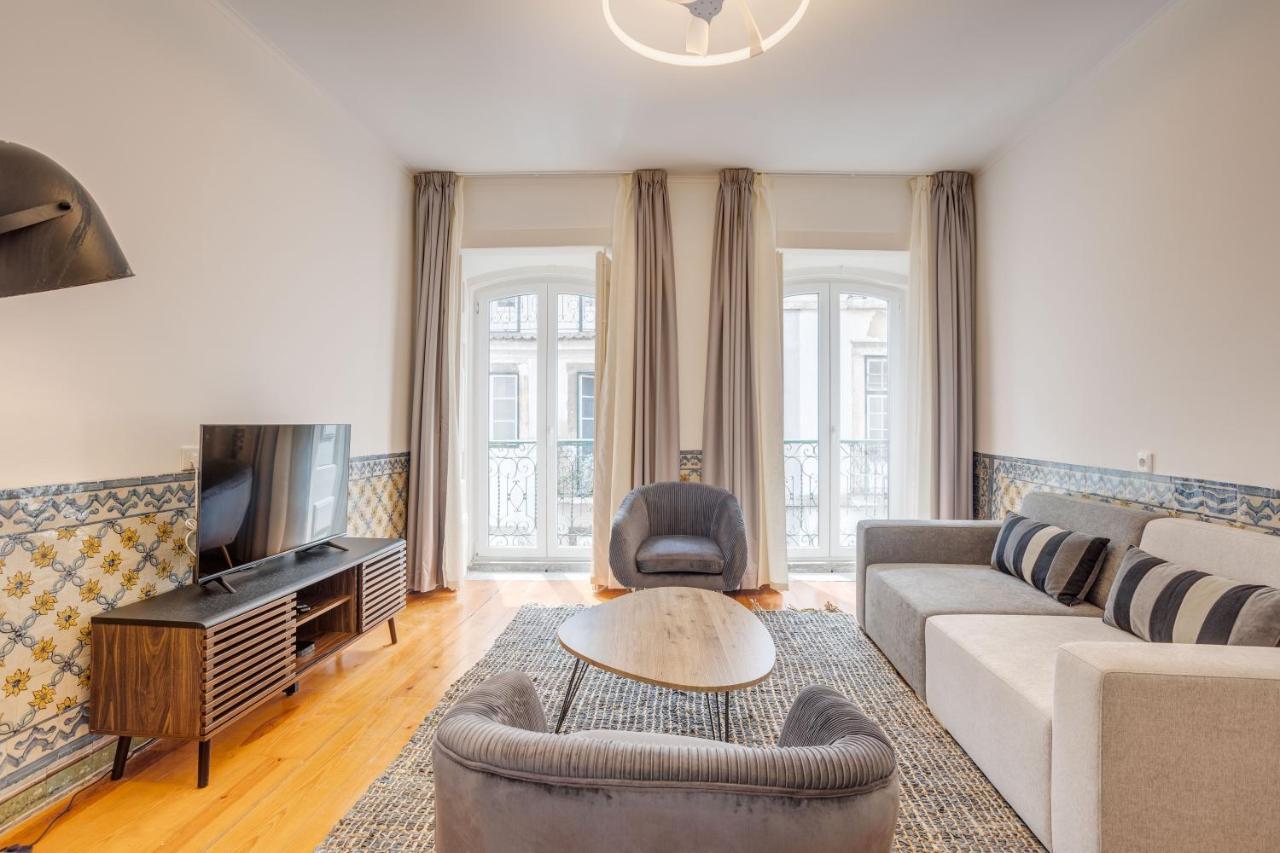 Apartment Hip & Renovated T.m. Flat In Bairro Alto Lissabon