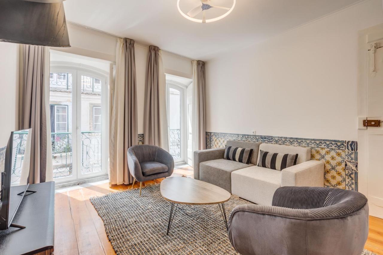Hip & Renovated T.m. Flat In Bairro Alto *