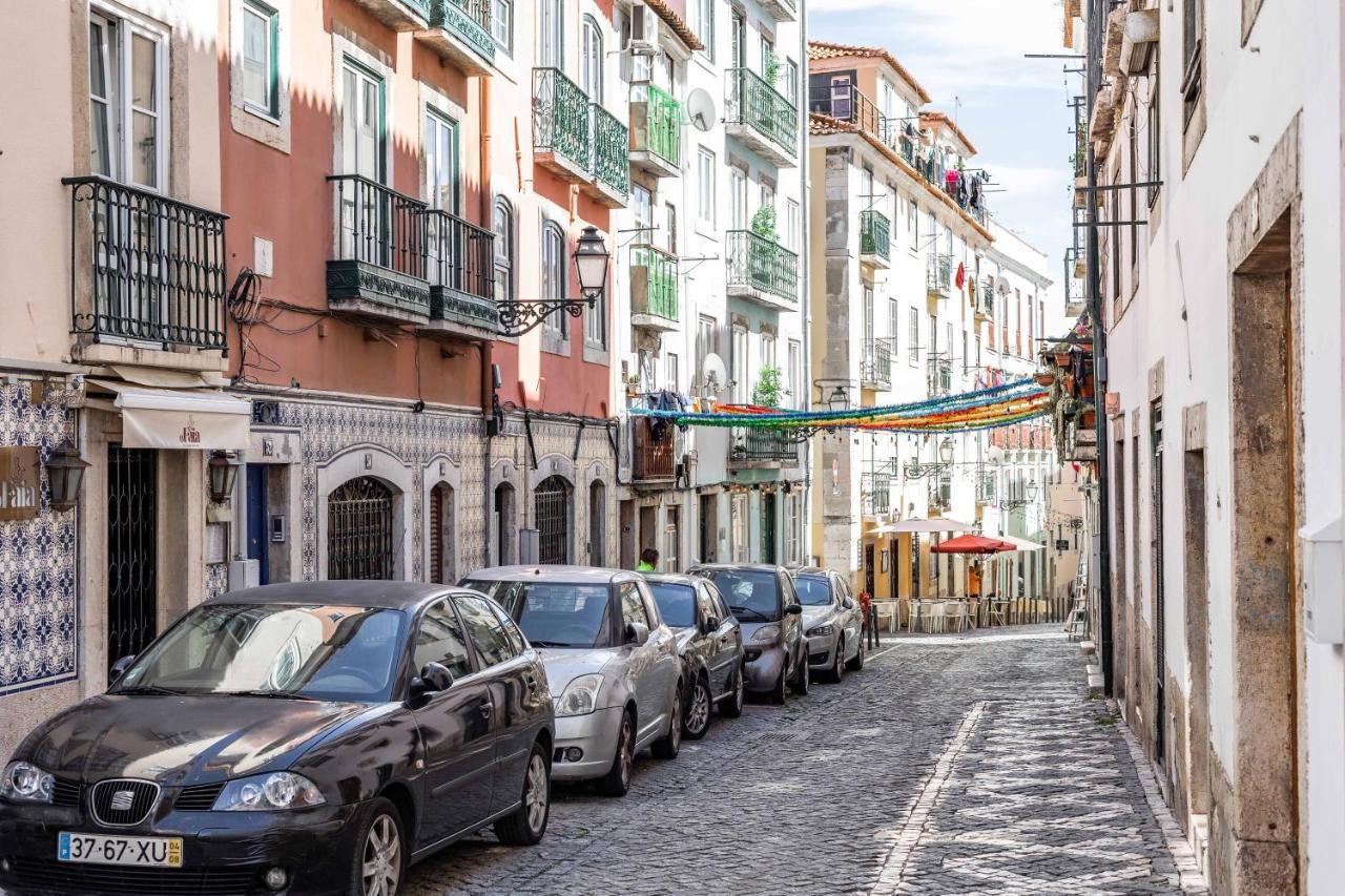 Hip & Renovated T.m. Flat In Bairro Alto * Lissabon