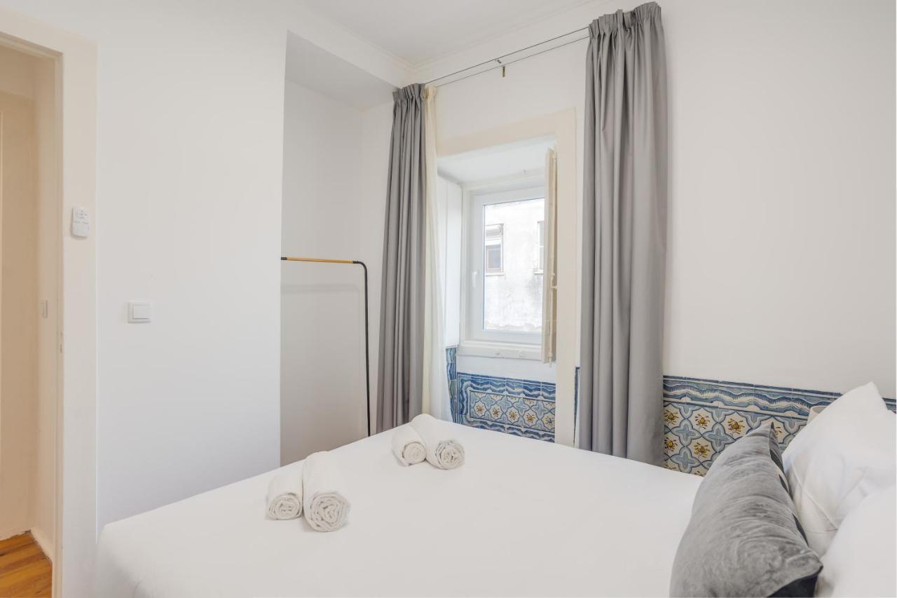 Apartment Hip & Renovated T.m. Flat In Bairro Alto Lissabon